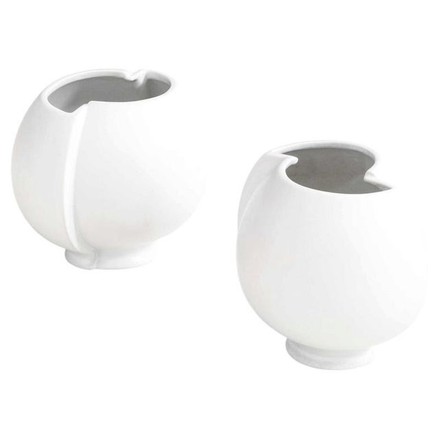 1950s Scandinavian Modern Surrea Vases in Stoneware attributed to Wilhelm Kåge, 1950s, Set of 2 For Sale - Image 5 of 5
