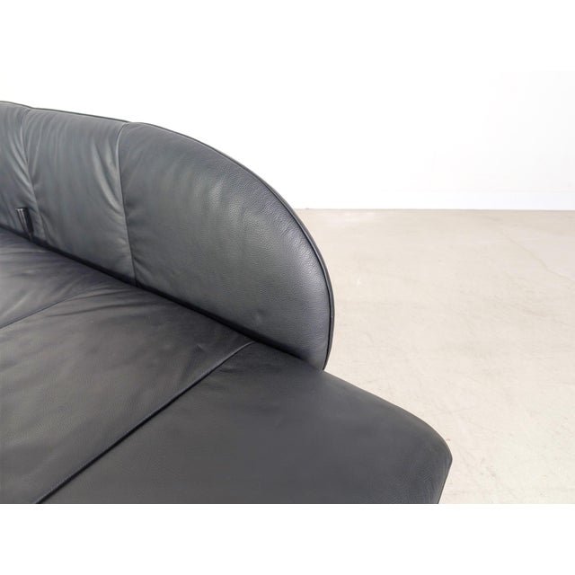 Two-Seater Chaise Lounge in Leather For Sale - Image 10 of 12