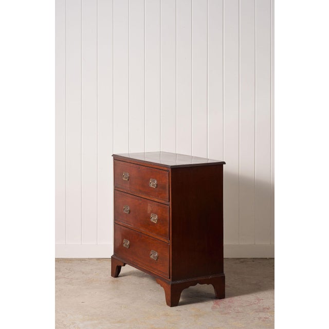 English 19th Century Mahogany Chest With Octagon Backplate Pulls For Sale - Image 3 of 11