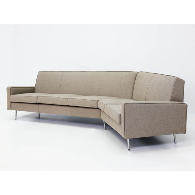 The 220 cm long section is the “main body” The corner section detaches to the right, forming the corner, 140 cm long and...