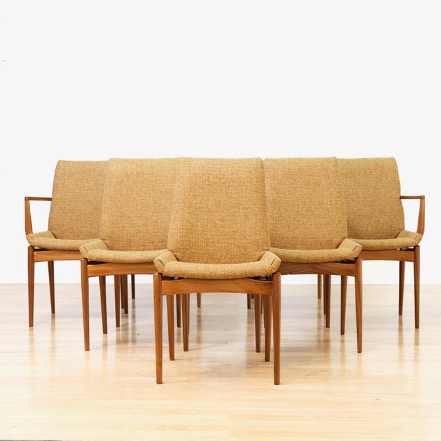 Set of Eight Mid Century Dining Chairs Attributed to Robert Heritage for Archie Shine For Sale In Los Angeles - Image 6 of 12