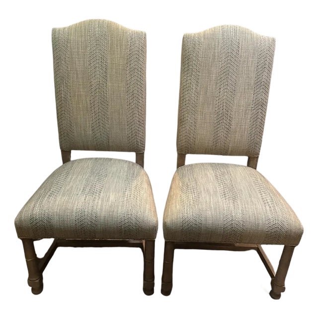 Early 20th Century Pair of Ethan Allen Upholstered Dining Chairs in Neutral Woven Fabric (Nice) For Sale