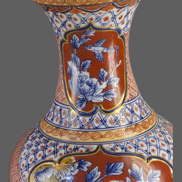 Imari Porcelain Vintage Table Lamps Floral Asian Japanese Imari Brass Base - a Pair For Sale - Image 4 of 17