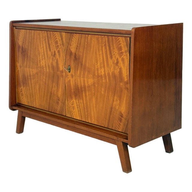 Mid-Century Chest of Drawers For Sale