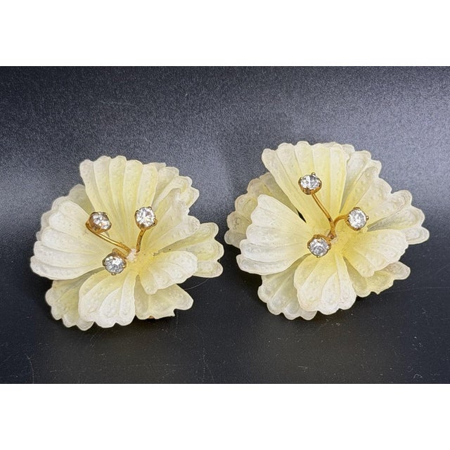 Art Nouveau 1950s Austria Pale Yellow Frosted Flower and Crystal Earrings, Pair For Sale - Image 3 of 8