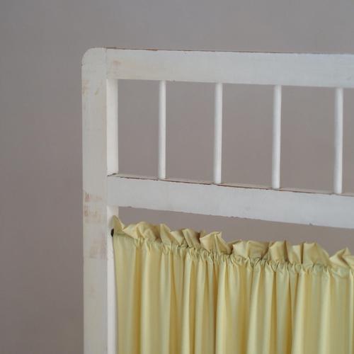 Upholstered 3-Fold Screen, 1900s For Sale - Image 4 of 10