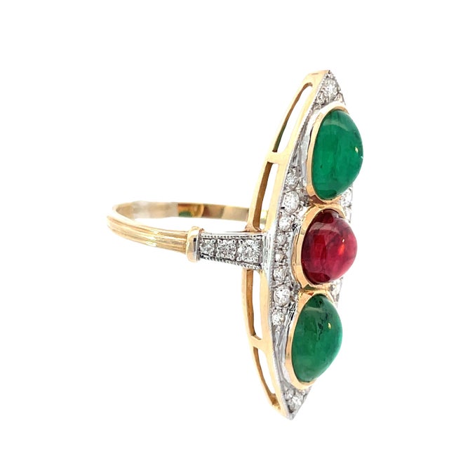 1960s 1960s 14k Yellow Gold Burmese No-Heat Red Spinel, Emerald & Diamond Ring, Size 6.5 For Sale - Image 5 of 13