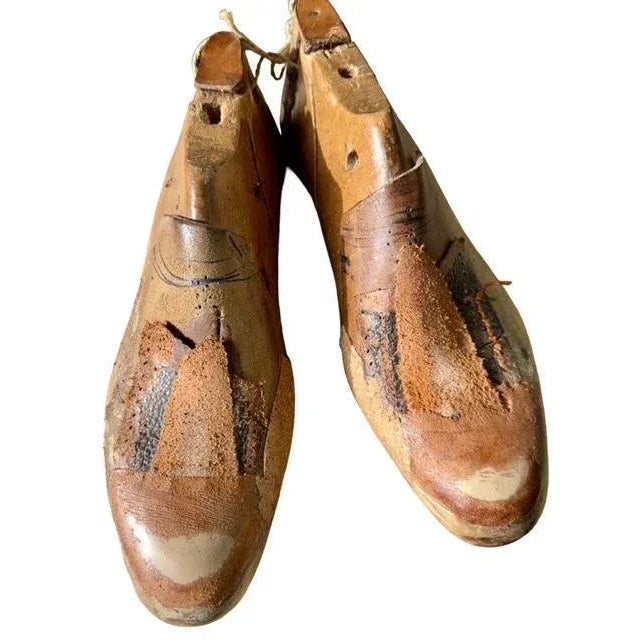 Pair of 1920s Wood Shoe Molds With Applied Leather, European Size 42 For Sale - Image 4 of 8
