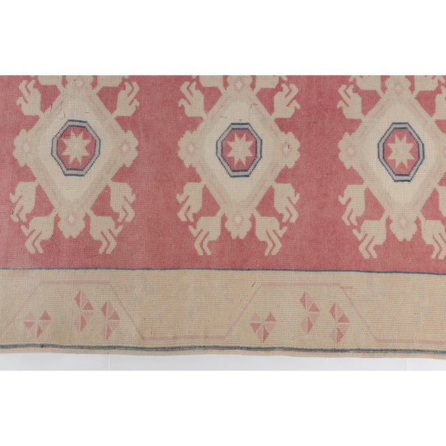 Textile 1960s Hand-Knotted Medallion Rug in Rose and Ivory Rug For Sale - Image 7 of 10