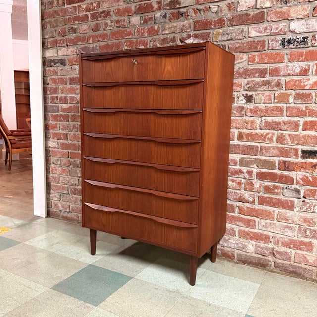 Mid 20th Century Danish Teak Chest of Drawers by Tibergaard Møbler, Attributed For Sale - Image 5 of 9