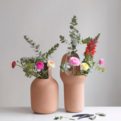 Set of gardenias vases by Jaime Hayon. Hand-turned terracotta within impermeable treatment. Measures: nº 1 22 x 45 cm. nº...