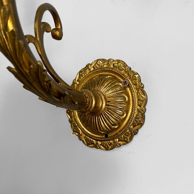 Italian Art Deco Flower-Shaped Wall Lamp in Brass and Glass, 1950s For Sale - Image 17 of 18