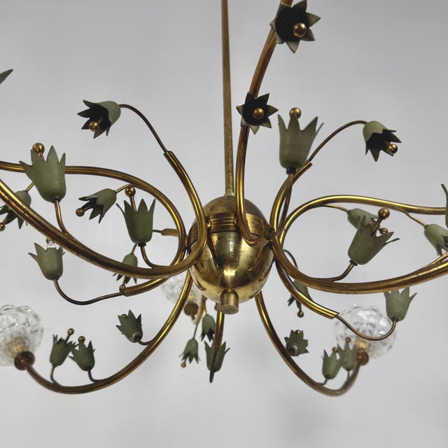 Mid-Century Modern Florentine Sputnik Eight-Arm Chandelier, 1950s, in Very Good conditions. Designed 1920 to 1949 Up to...