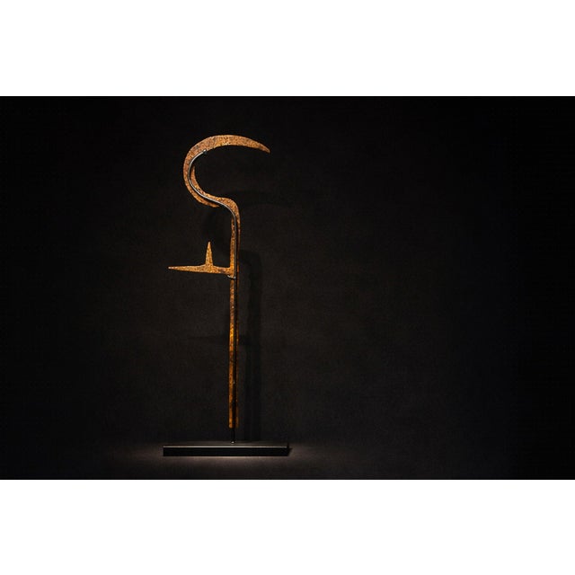 1900s Igbo Iron Currency Knife — Sculptural Trade Form, Southeastern Nigeria For Sale In New York - Image 6 of 9