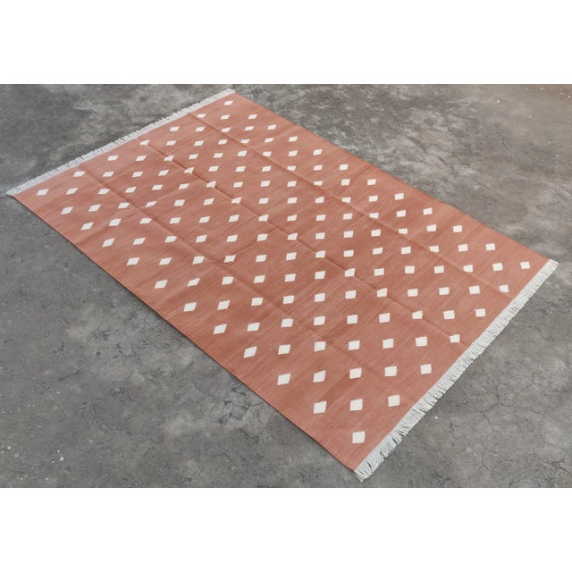 Mid-Century Modern Handmade Cotton Vegetable Dyed Reversible Leaf Pattern Area Rug, Tan and White - 9'x12' For Sale - Image 3 of 11