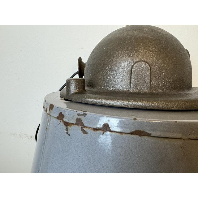 Large Industrial Grey Enamel and Cast Iron Pendant Light from Elektrosvit, 1960s For Sale - Image 18 of 18