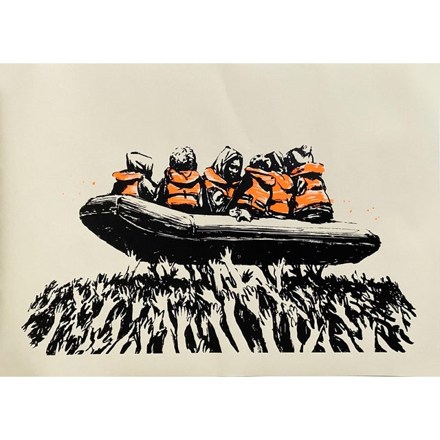 Banksy Migrant Boat Official Poster from Banksy Area Terminal 1 Glastonbury 2025 Dimensioni: 27,5 x 19,7 in / 70 x 50 cm...