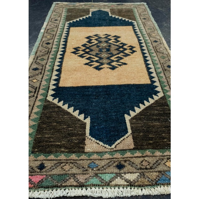 Early 21st Century Turkish Mini Rug Oriental Hand Knotted Vintage Rug 1'8" x 3'2" #16219 For Sale - Image 5 of 8