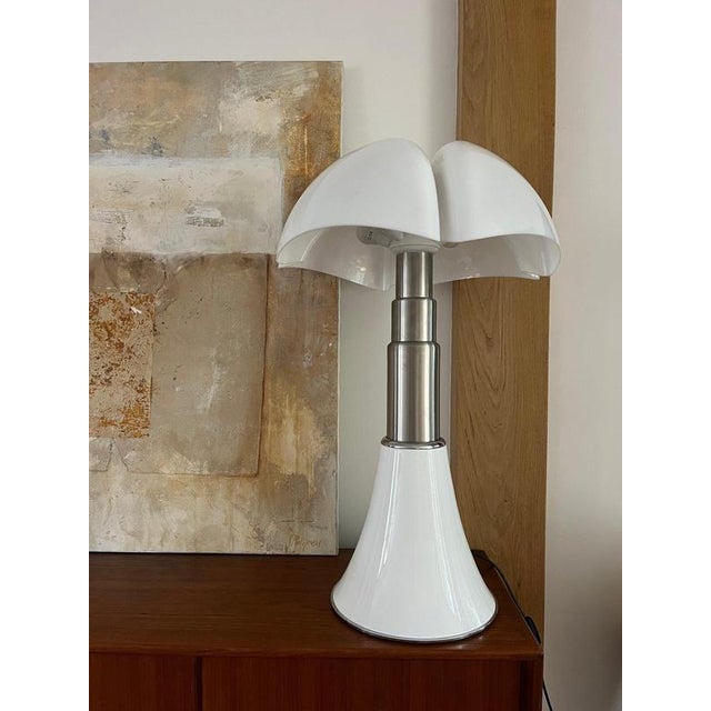 Pipistrello Table Lamp by Gae Aulenti for Martinelli Luce For Sale - Image 3 of 9