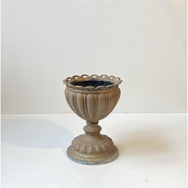 Antique Italian Garden Urn or Jardiniere in Bronze For Sale - Image 9 of 9