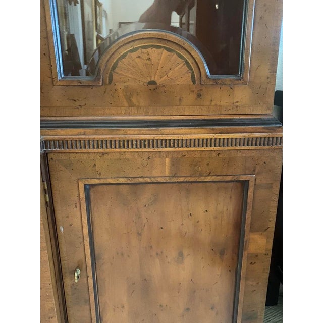 1970s Henredon 18th Century Portfolio Georgian Lighted China Cabinet For Sale - Image 5 of 10