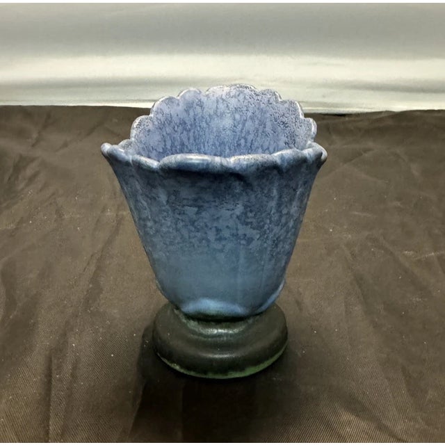 Weller Fan Vase Blue Speckled Top Green Base Signed Thick Mold Ridged Exterior For Sale In New York - Image 6 of 12