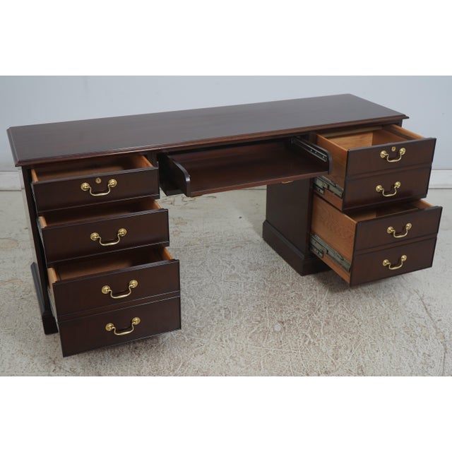 Traditional 1980s Councill Craftsmen Attributed Mahogany Kneehole File Credenza For Sale - Image 3 of 16