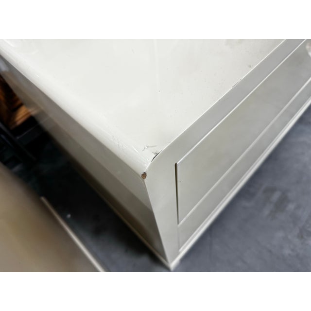 1980s 1980s Postmodern Lacquered Pair of Night Stands For Sale - Image 5 of 10