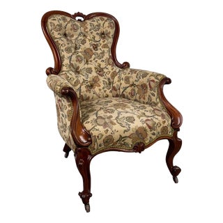 19th Century English Walnut Button-Back Armchair For Sale