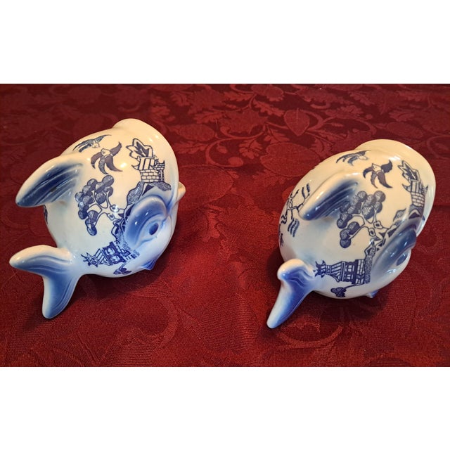 White Mid-Century Pair of Blue Willow Personal Ashtray Fish Shaped For Sale - Image 8 of 18