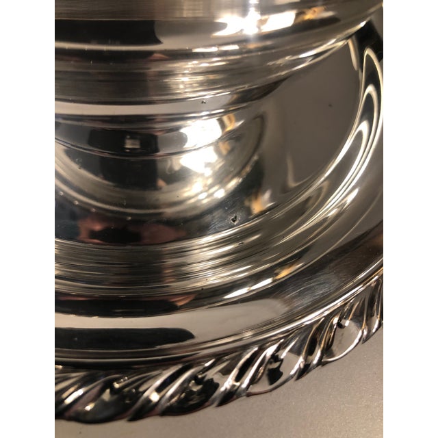Metal 1950s Wm Rogers Silver Plated Gravy or Sauce Boat With Attached Dish For Sale - Image 7 of 11