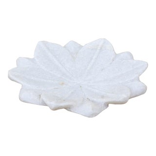 Petite White Marble Small Table Flower For Sale