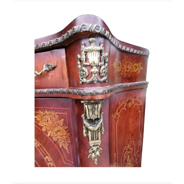 1940s French Continental Mahogany Marquetry and Metal Decorated Side Console Cabinet For Sale - Image 5 of 13