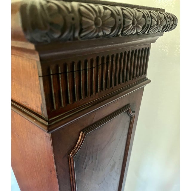 Antique Early 1800s Georgian Style Carved Mahogany Tapered Pedestal Stand For Sale - Image 4 of 18