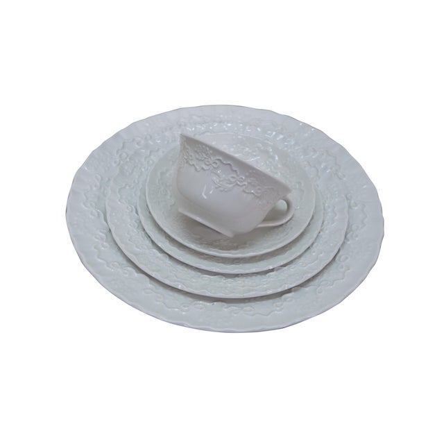 4 Available Ralph Lauren RL Polo 1992 Wedgwood Claire embossed Neoclassical ribbon / acanthus berries motif place...