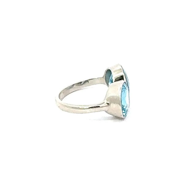 Art Deco Two Stone Blue Topaz Faceted Round Cut 10 Mm Ring in Solid Silver - Size 8 For Sale - Image 3 of 13