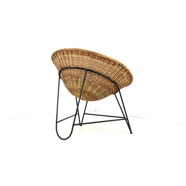1950s Mid-Century Modern Wicker Basket Armchair in the style of Matthieu Matégot For Sale - Image 5 of 18