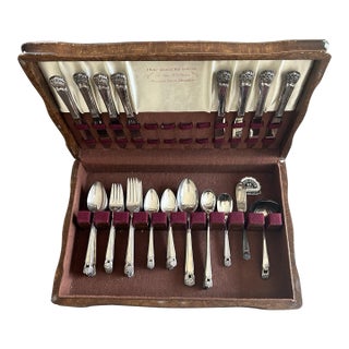 1847 Rogers Bros Eternally Yours Silverplate Flatware Set of 52 With Case For Sale
