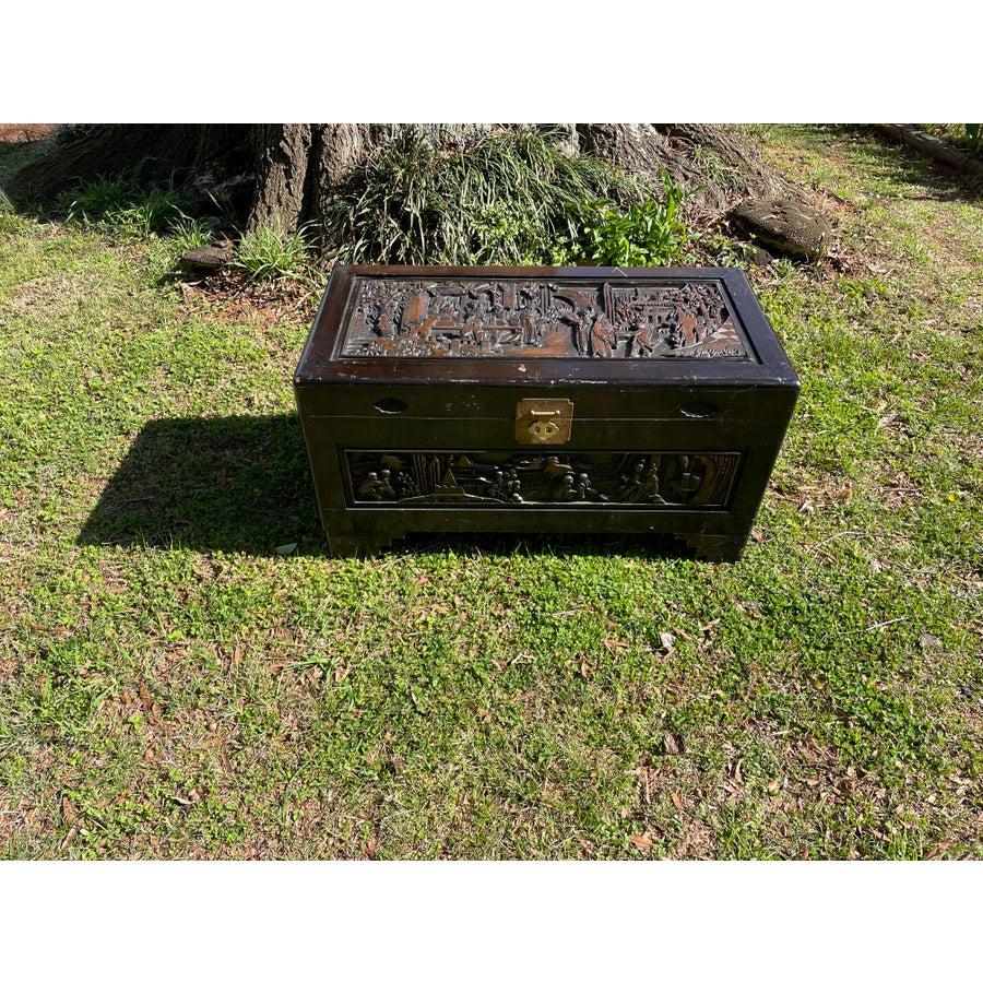 1980s Vintage Majestic Co. Carved Wooden Chinoiserie Trunk/Chest