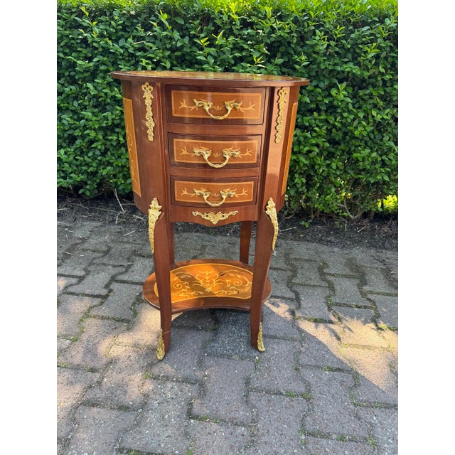 1960 French Louis XVI Mahogany Nightstands/ Commodes -Pair/ 2 Pc For Sale - Image 9 of 12