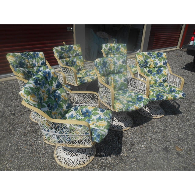 Russell Woodard Vintage 1960's Russell Woodard Spun Fiberglass Patio Set- 7 Piece For Sale - Image 4 of 6