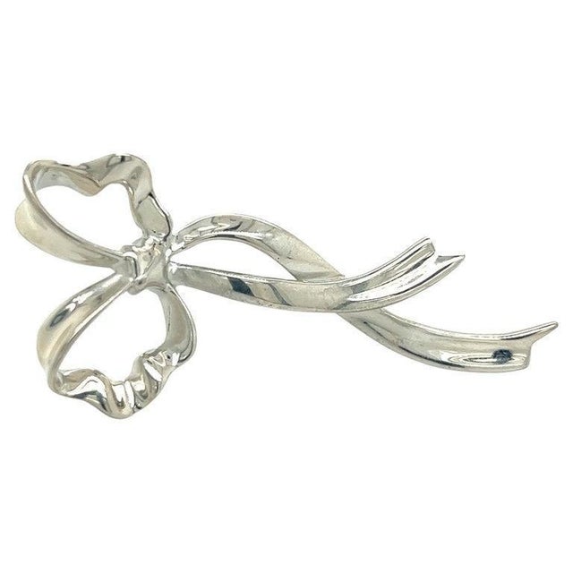 1990s Tiffany & Co Estate Ribbon Brooch Pin Sterling Silver For Sale In New York - Image 6 of 6