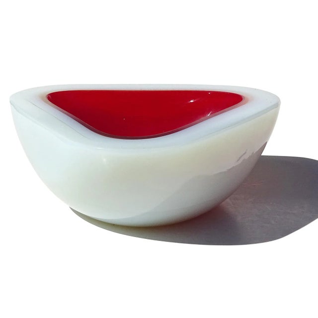 Mid 20th Century Vintage Seguso Murano Deep Red Opal White Alabastro Italian Art Glass Triangle Shaped Bowl For Sale - Image 5 of 7