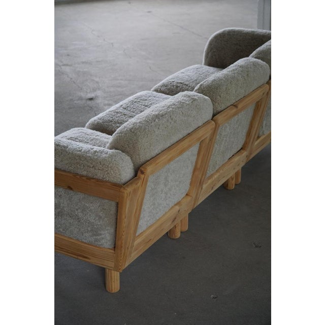 Danish Modern Three-Seater Sofa in Pine and Lambswool, 1980s For Sale - Image 13 of 18