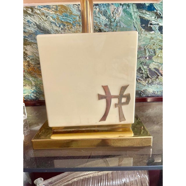 Hollywood Regency Table Lamps in Cream Lacquer and Brass by Jean-Claude Mahey, 1970s, Set of 2 For Sale - Image 3 of 10