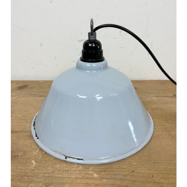 French Industrial Grey Enamel Factory Pendant Lamp, 1960s For Sale - Image 10 of 14