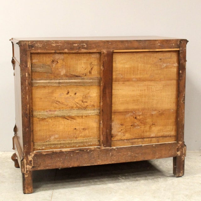 19th Century Italian Louis Philippe Chest of Drawers in Walnut For Sale - Image 5 of 12