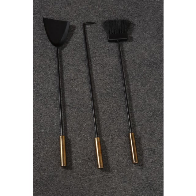 Metal Vintage Modernist Iron and Brass Fireplace Tool Set With Brush, Shovel and Poker For Sale - Image 7 of 17