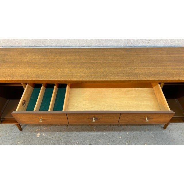 Mid-Century Modern Walnut Credenza by Leo Jiranek for Bassett Furniture For Sale - Image 10 of 18