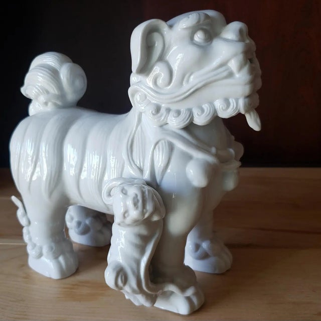Mid 20th Century Large Mirrored Blanc De Chine Guardian Lions - Pair of Dehua Foo Dogs For Sale - Image 5 of 10
